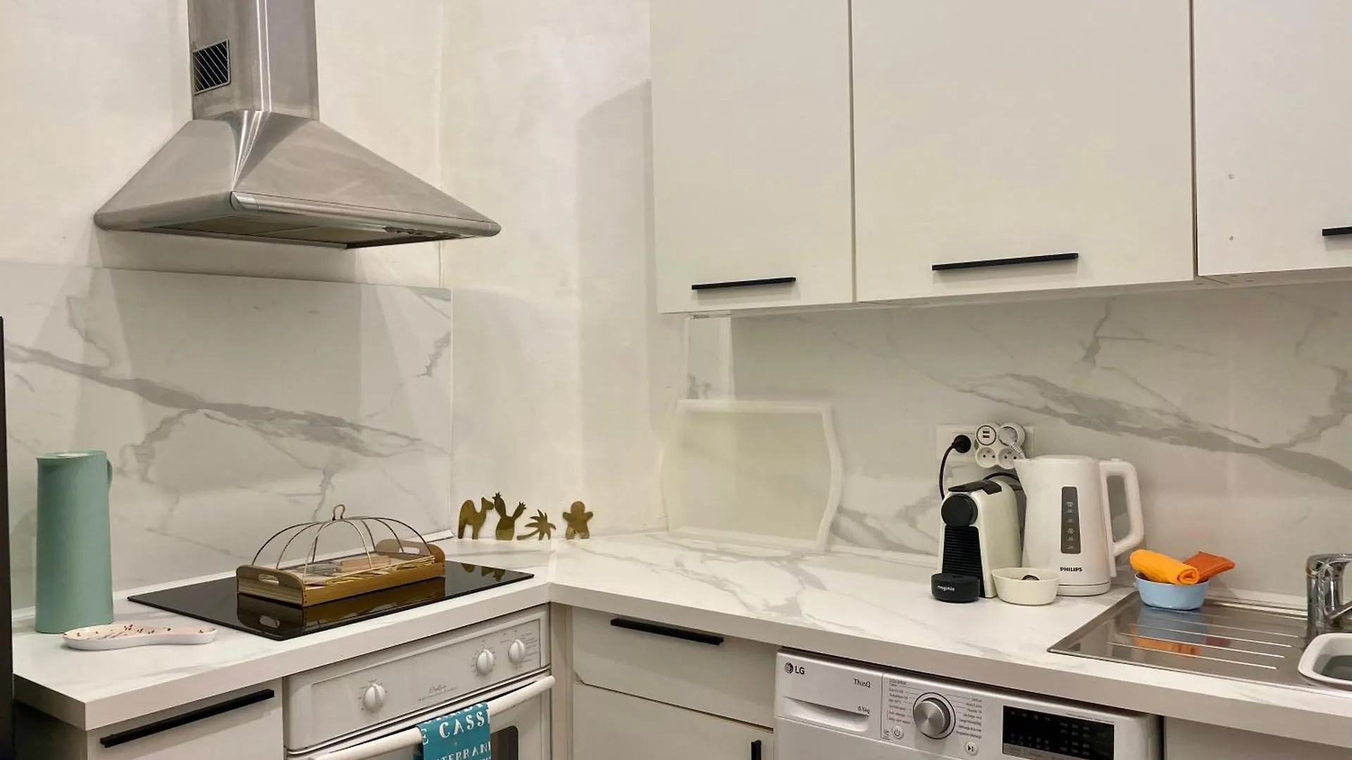 Click! Casa Lamartine Fabulous Ideal Location Walk To All!!! location